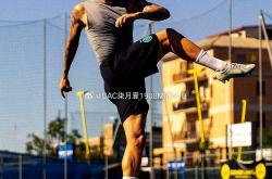 开云体育官网-球员在场上表现出无与伦比的个人能力