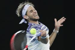 开云体育官方网站-包含拉沃尔杯险胜联合杯，蒂姆扛起全队的词条