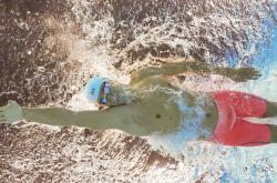 开云体育登录-绿茵与硬木，当意甲焦点战遇见湖人横扫太阳