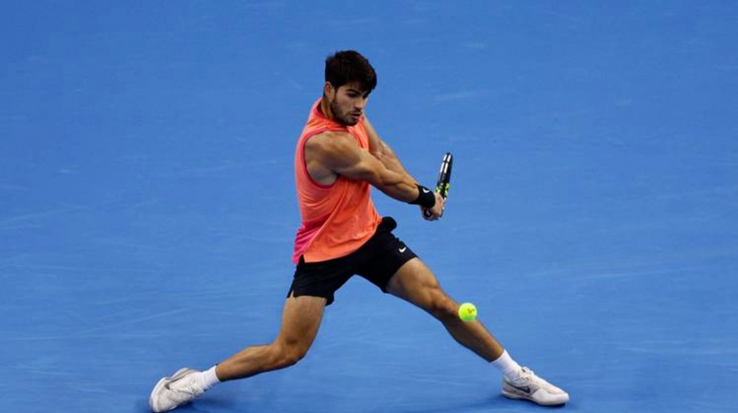 关于世界网球队鏖战日本网球队，阿尔卡拉斯打破历史纪录的信息