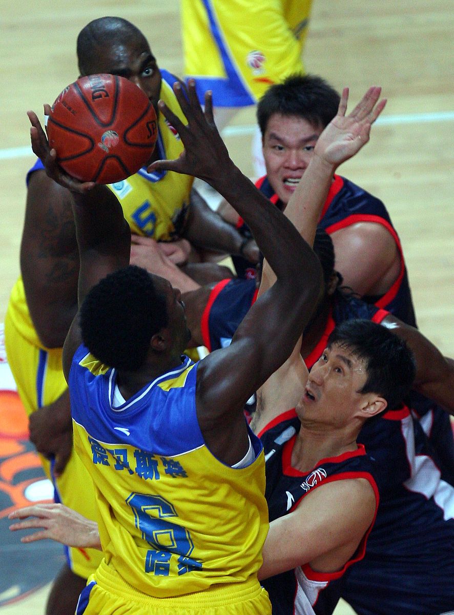 火力全开，篮网双雄共同猛攻对手的简单介绍