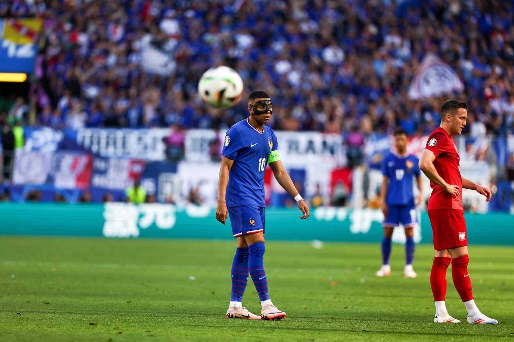 关于法国客场战胜波兰,格列兹曼传射的信息 关于法国客场战胜波兰,格列兹曼传射的信息