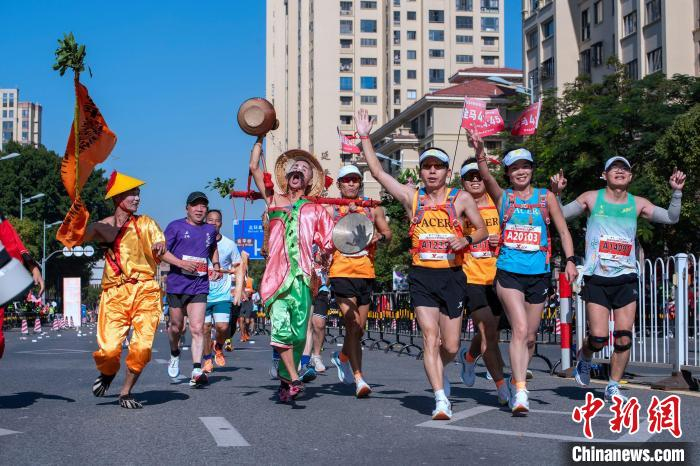 关于马拉松比赛:肯尼亚选手包揽金银牌的信息 关于马拉松比赛:肯尼亚选手包揽金银牌的信息