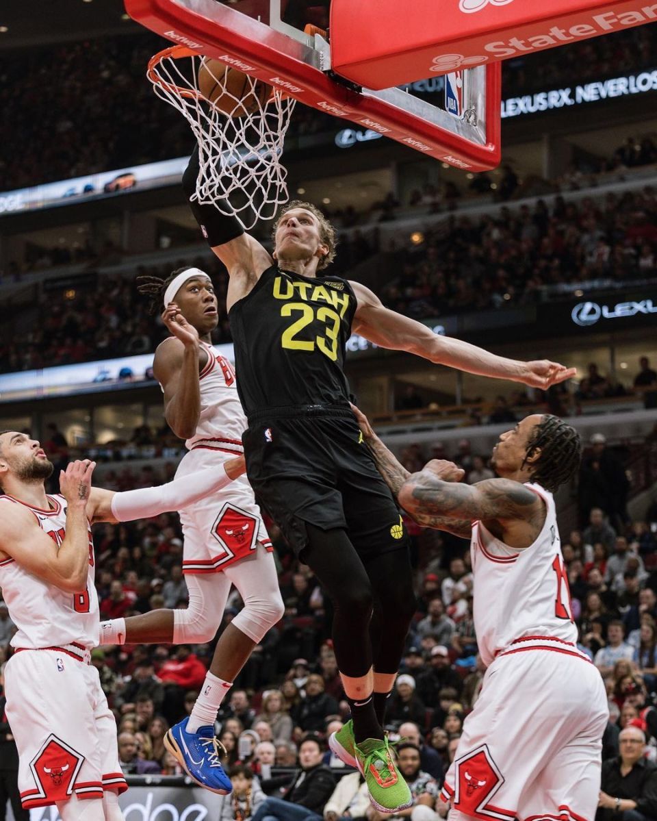 公牛客场大胜老鹰，拉文全场砍下分的简单介绍