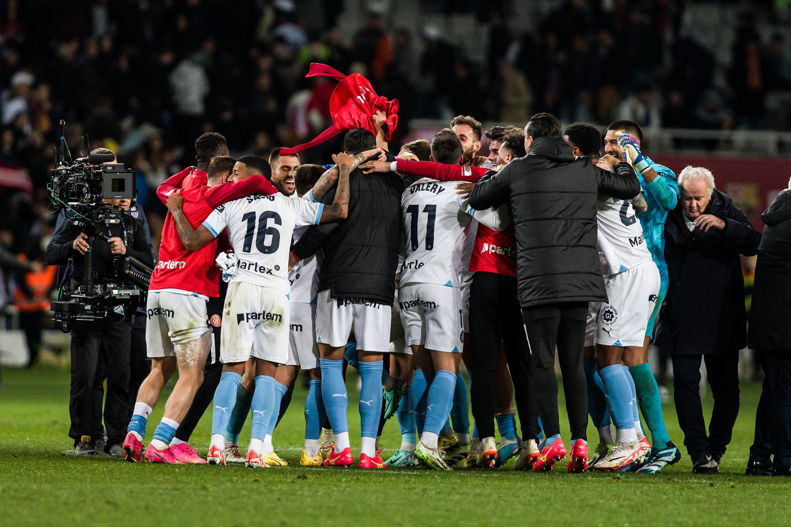 关于罗马球员集体爆发,连续取得胜利的信息 关于罗马球员集体爆发,连续取得胜利的信息