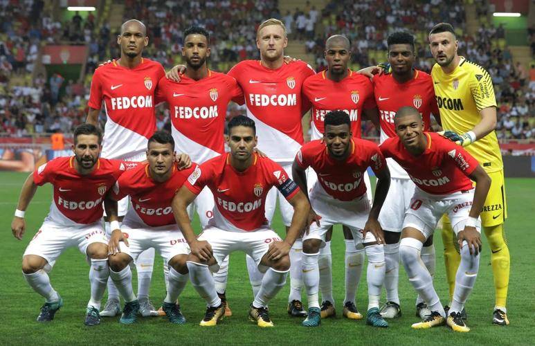 包含里尔主场不敌摩纳哥，遭受重大挫折的词条