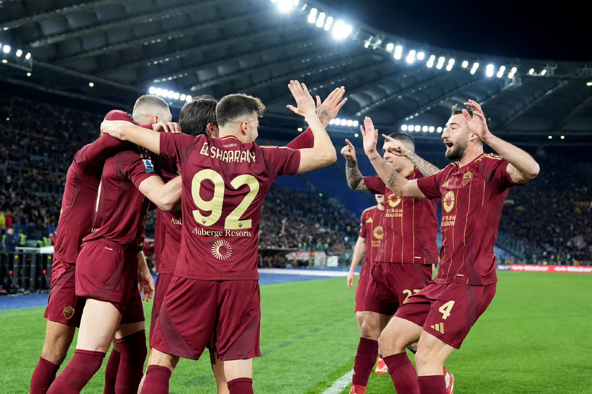 罗马将士备战城市德比,全队意气风发的简单介绍 罗马将士备战城市德比,全队意气风发的简单介绍