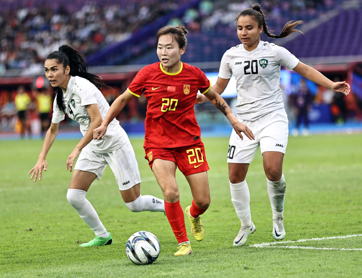 包含文莱女足在亚洲杯赛场上展现出色表现，晋级八强！的词条