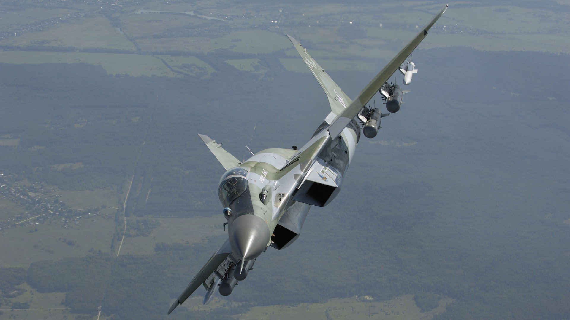 足球的两种奇迹,勒沃库森粉碎南非,莫德里奇惊艳四座